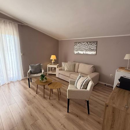 Apartment Francos Primošten Buitenkant foto